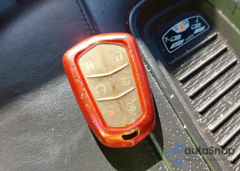 2018 Cadillac Escalade Esv Platinum z USA, uszkodzony, nr VIN 1GYS4KKJ7JR266668